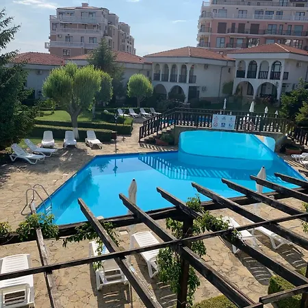 Apartment Kambani 1 *