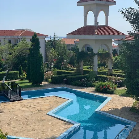 アパート Kambani 1 *